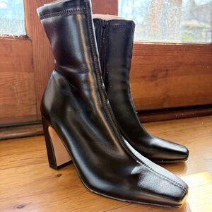 Steve Madden Vinka Boots Women's US 6M Black Square Toe Block Heel